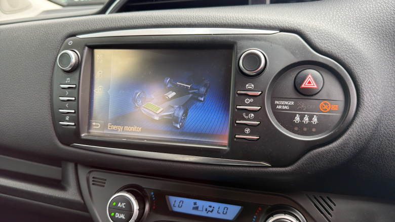 Toyota Yaris 1.5 Hybrid Y20 5dr CVT [Bi-tone] Hybrid Hatchback